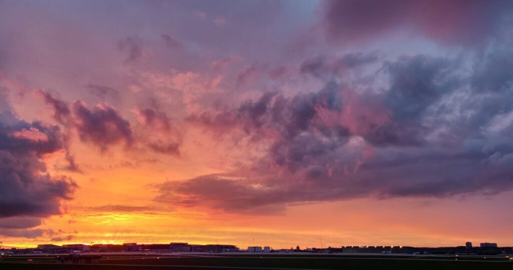 Beautiful:9k6f9_Fwsz0= Sky
