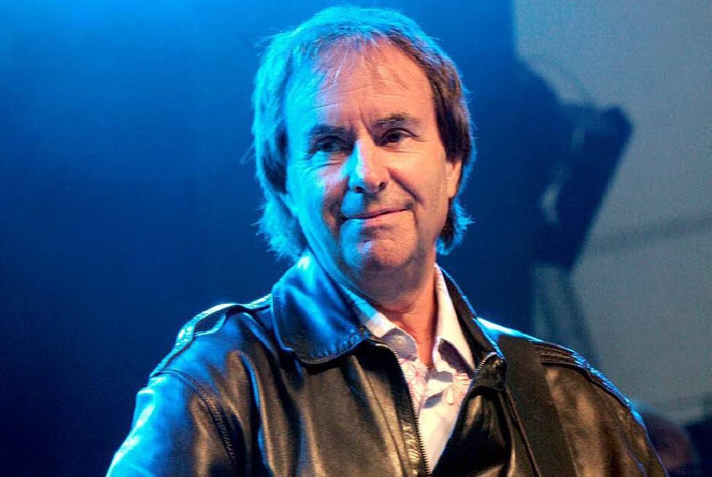 Chris De Burgh Net Worth: $50 Million (Singer, Songwriter)